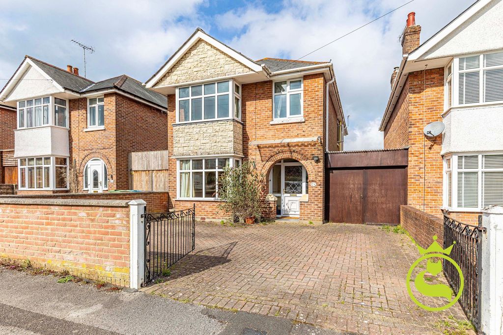 Property photo 1 of 13