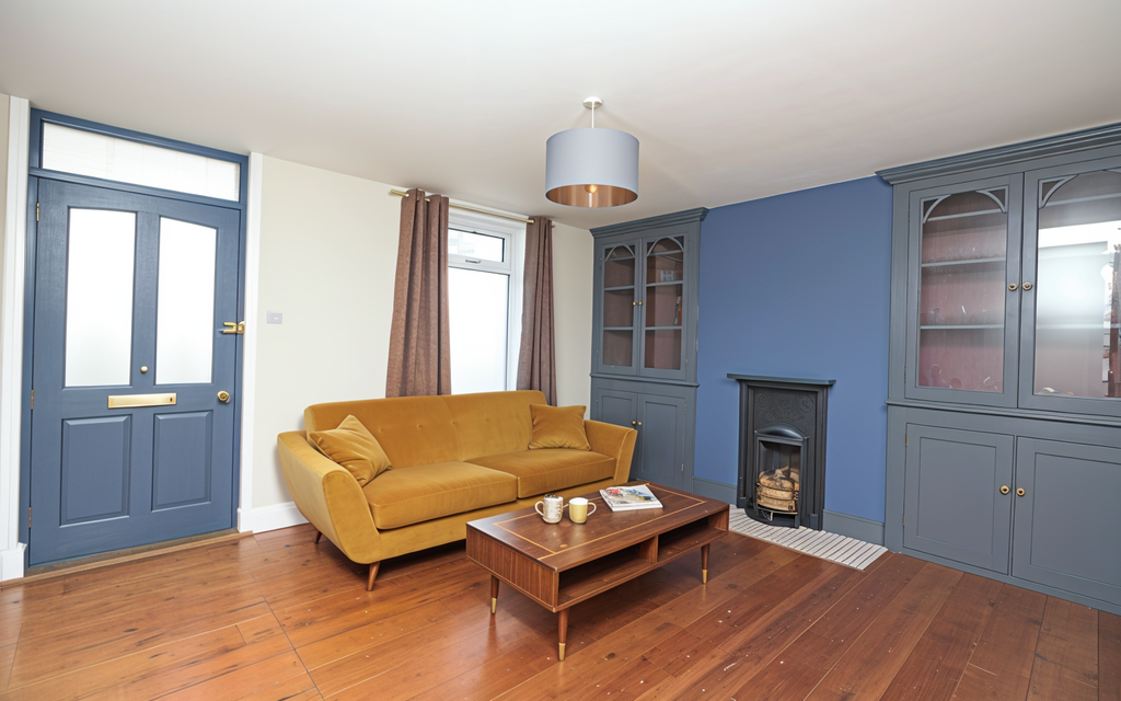 Property photo 2 of 12