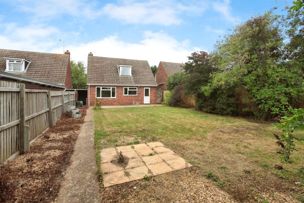 Property photo 1 of 18 Outside