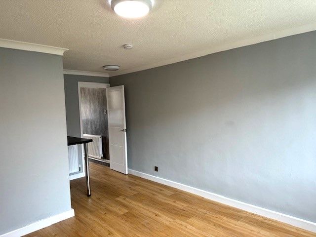 Property photo 2 of 9 2