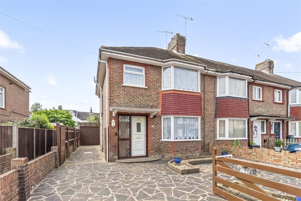 Property photo 1 of 16 14 Guildford Road-013.Jpg