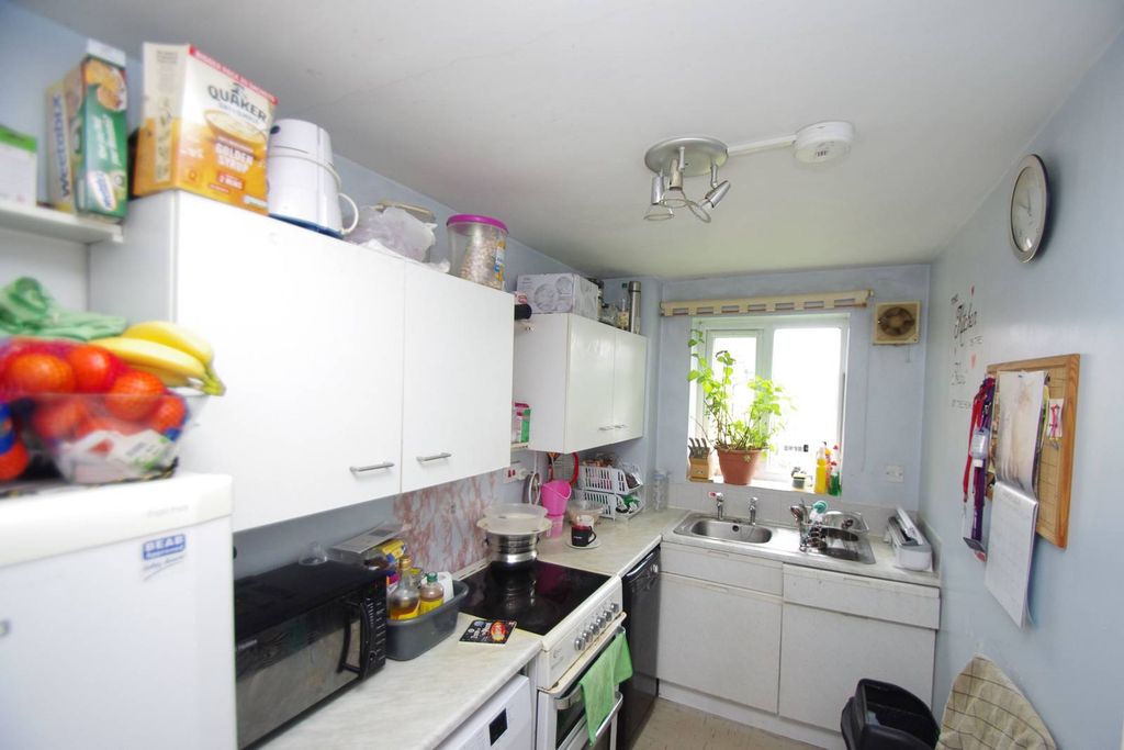 Property photo 1 of 5