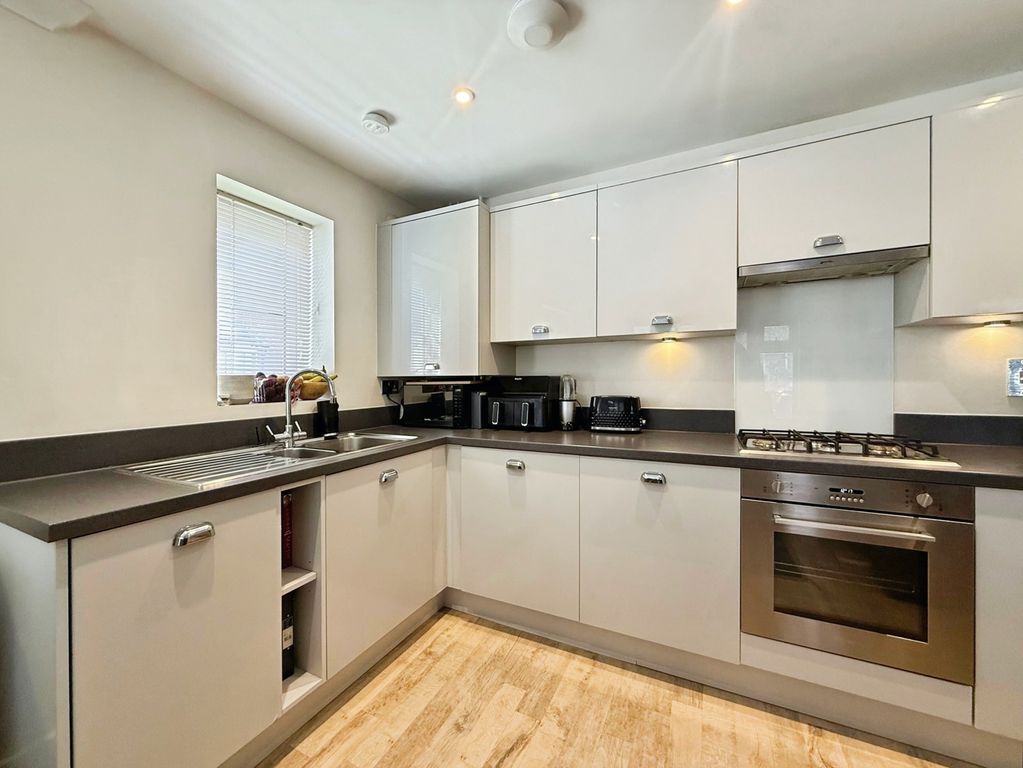 Property photo 2 of 10 Pbox-Img.Jpeg