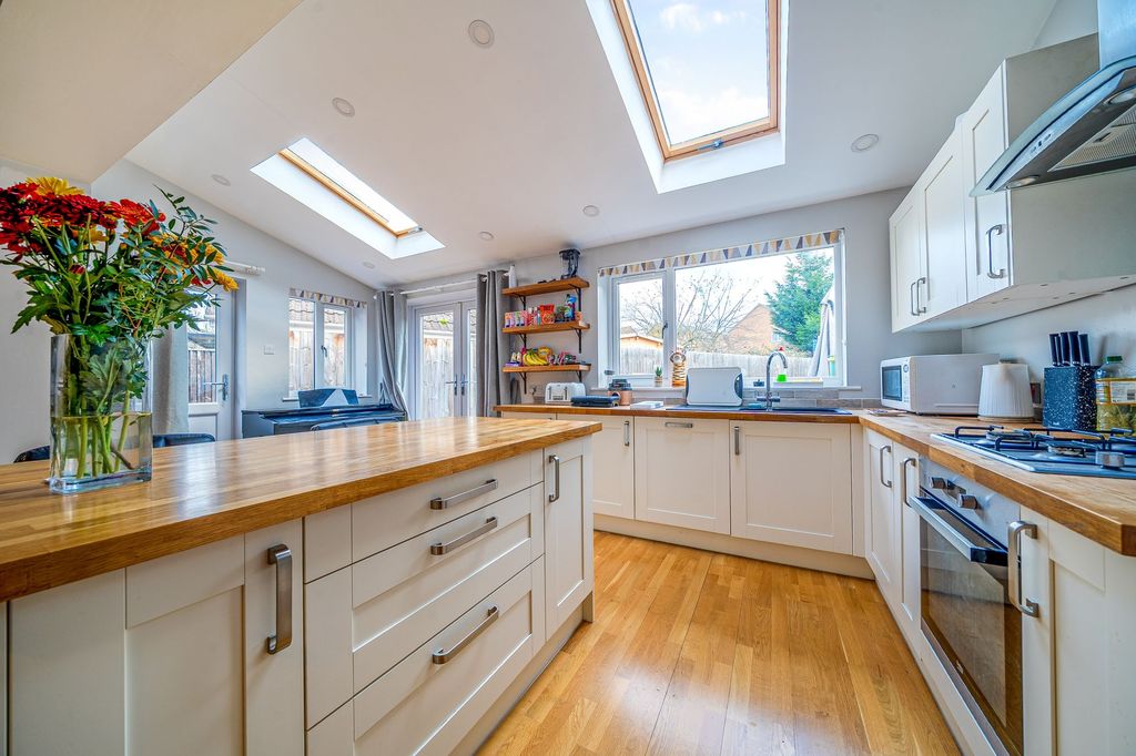 Property photo 3 of 15