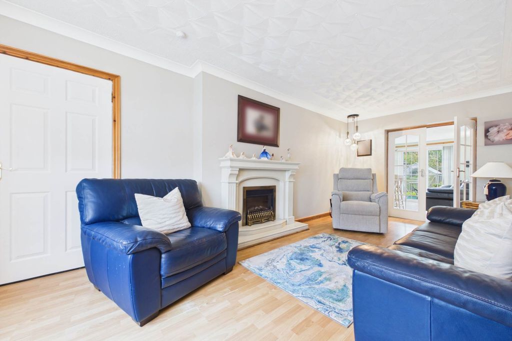 Property photo 3 of 24