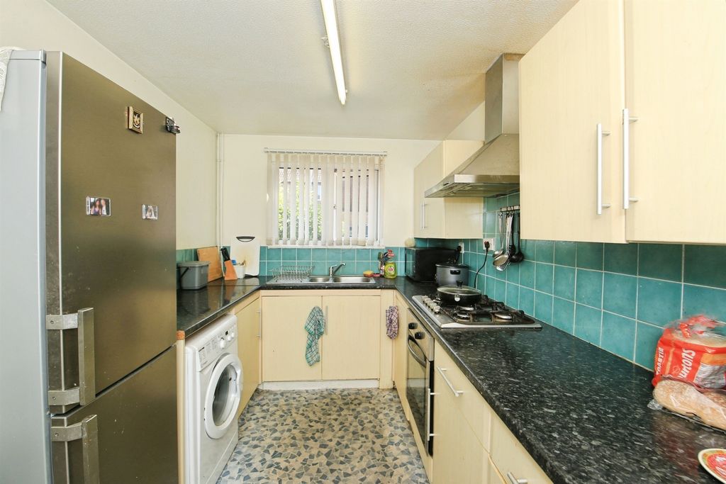 Property photo 3 of 13