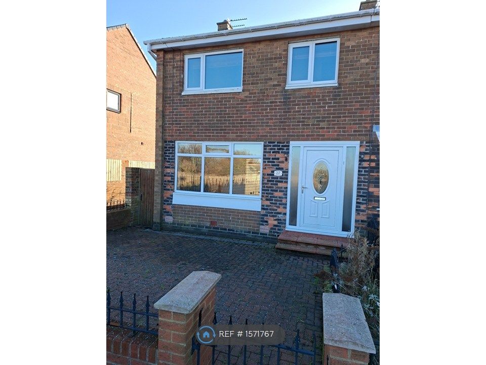 Property photo 2 of 16 Front