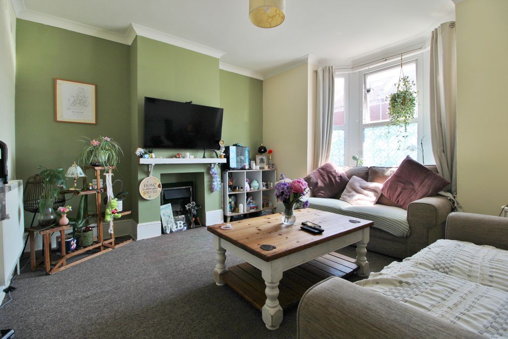 Property photo 2 of 19