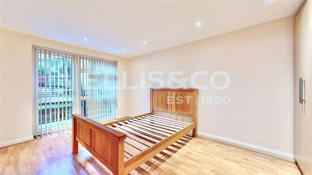 Property photo 3 of 33 Picture No. 31