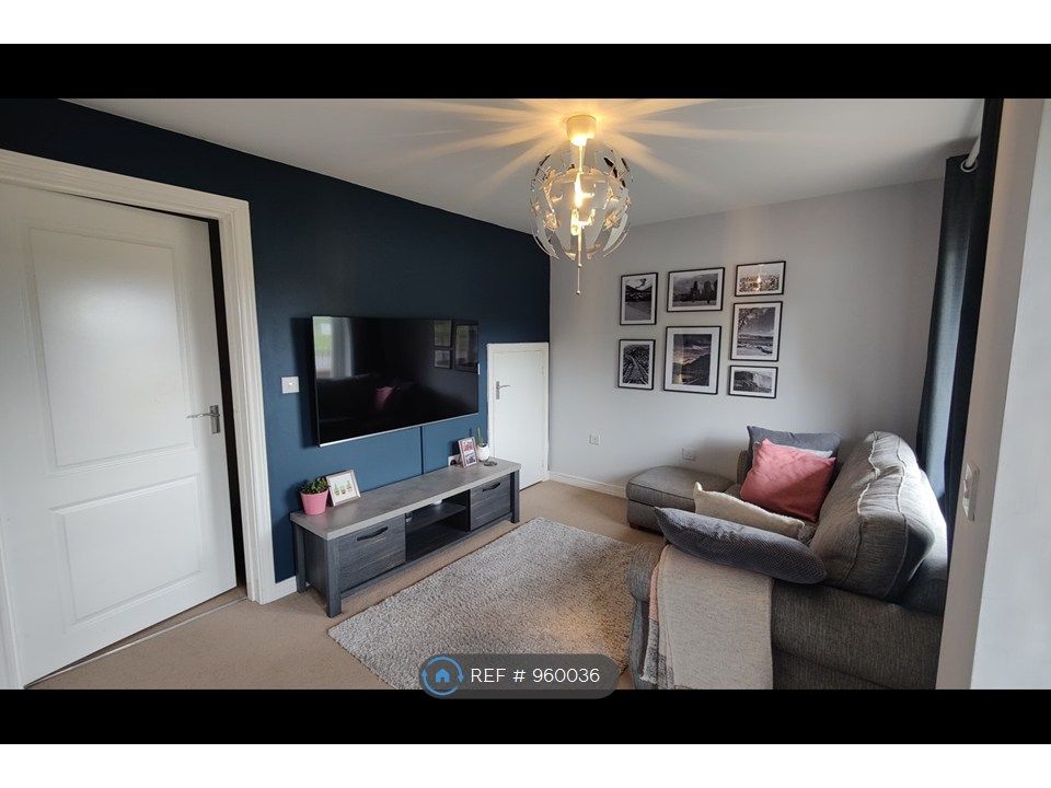 Property photo 2 of 12 Living Room