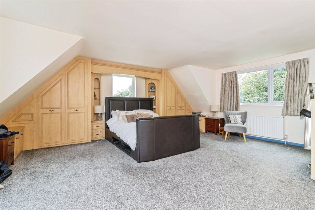 Property photo 3 of 17 Picture No. 11