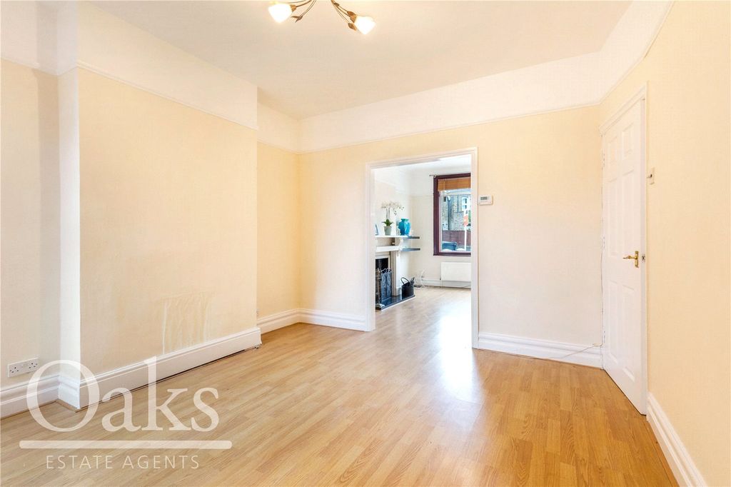 Property photo 3 of 11 Picture No. 25