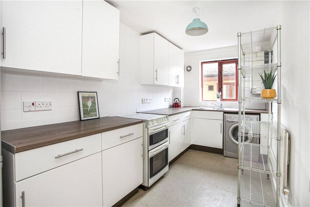 Property photo 3 of 12 Kitchen