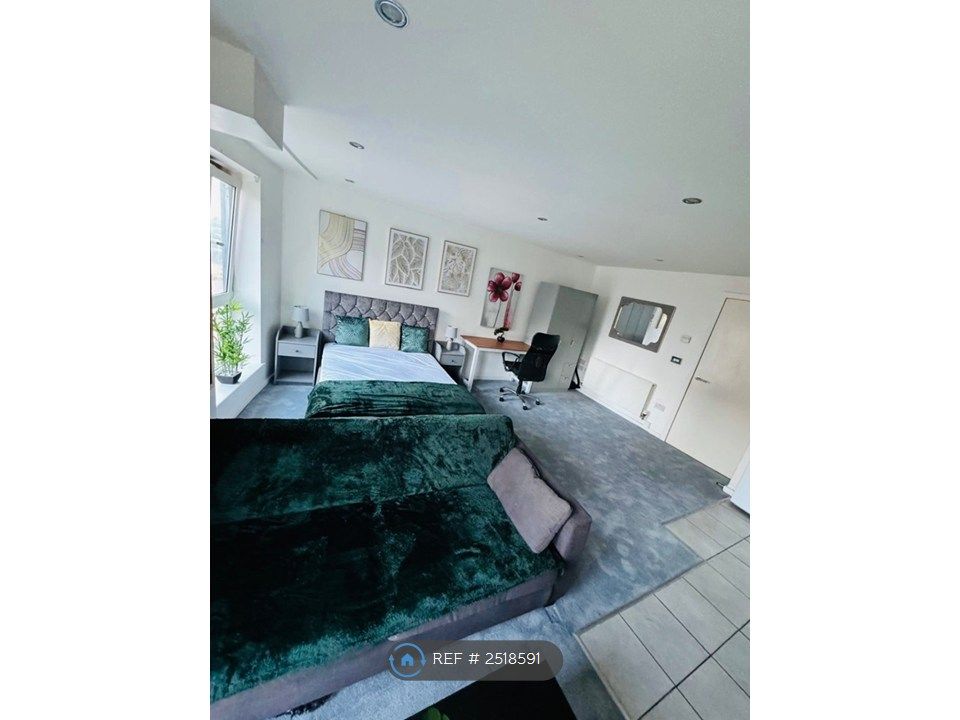 Property photo 3 of 34