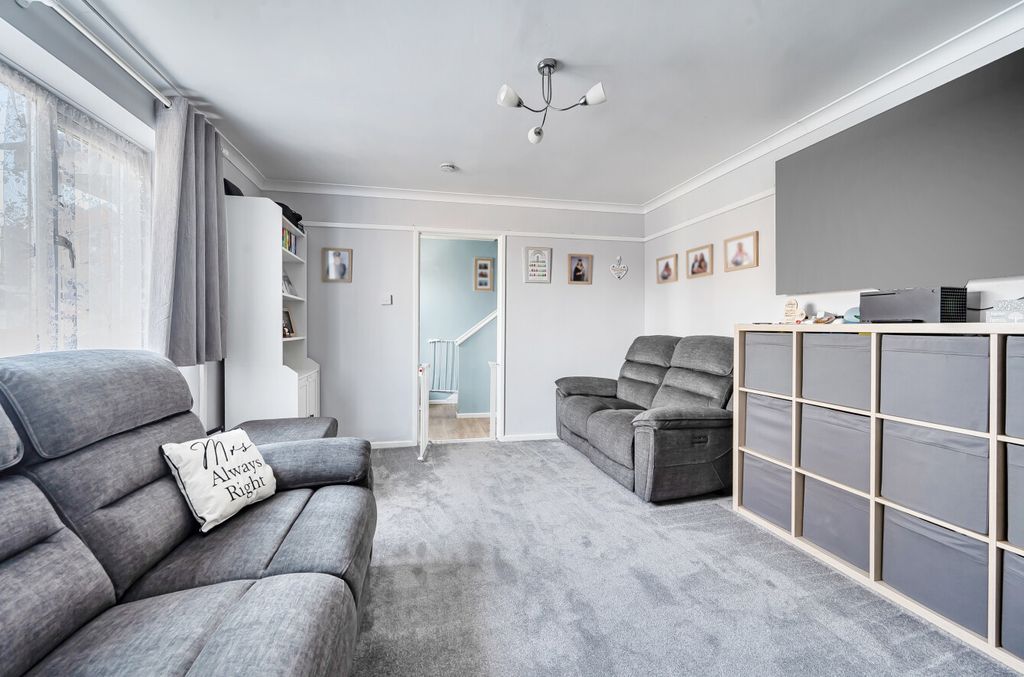 Property photo 2 of 25 1429764-16-69B446...