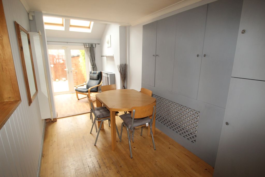 Property photo 3 of 12 Dining Area