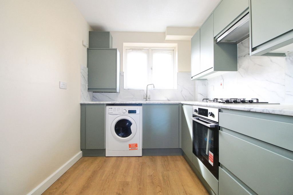 Property photo 2 of 19 Gallery