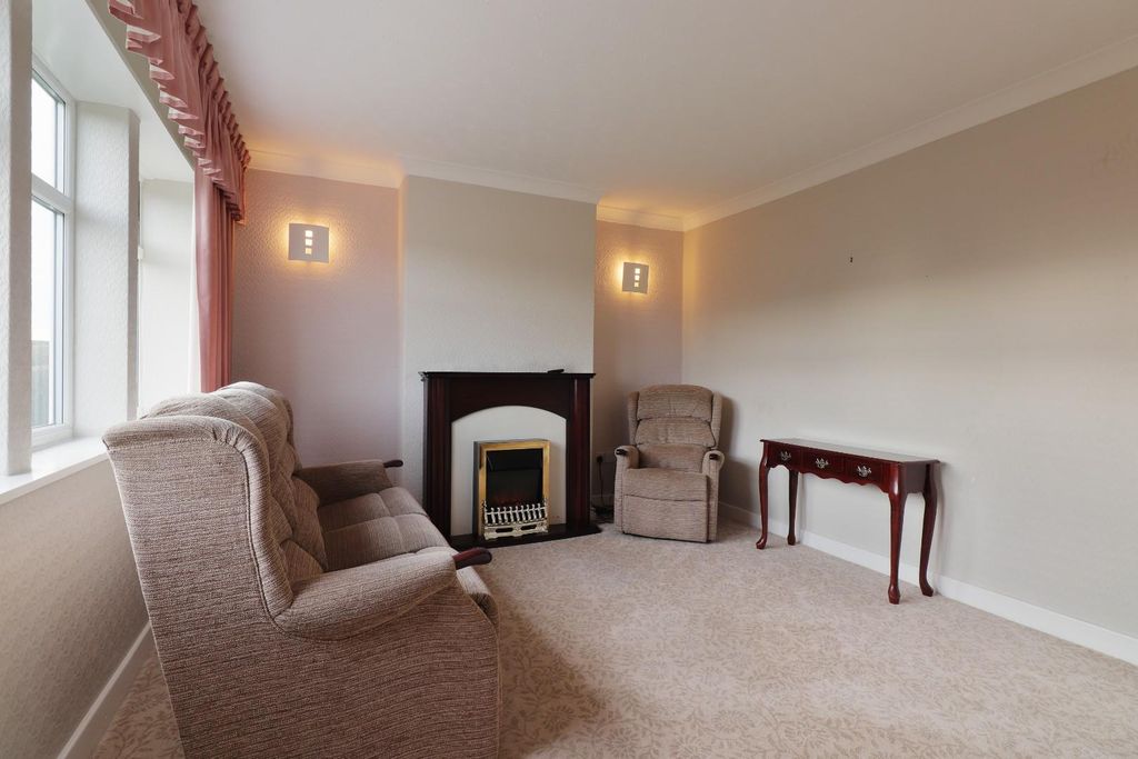 Property photo 2 of 24 Living Room