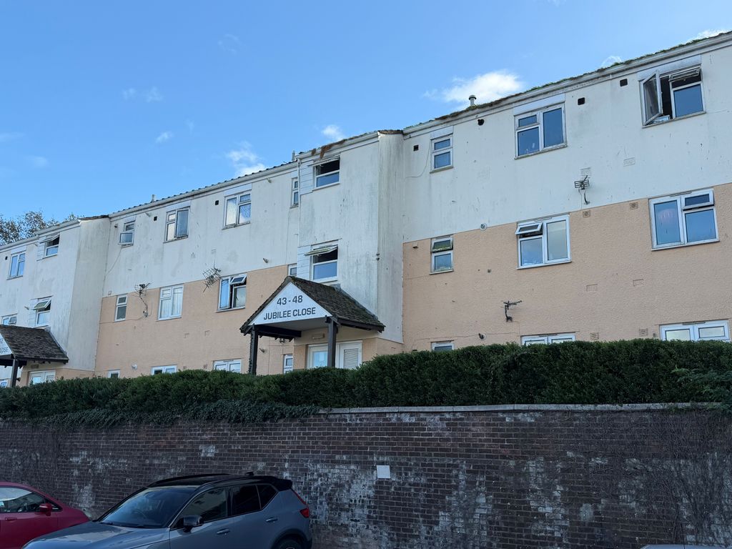 Property photo 1 of 7 14