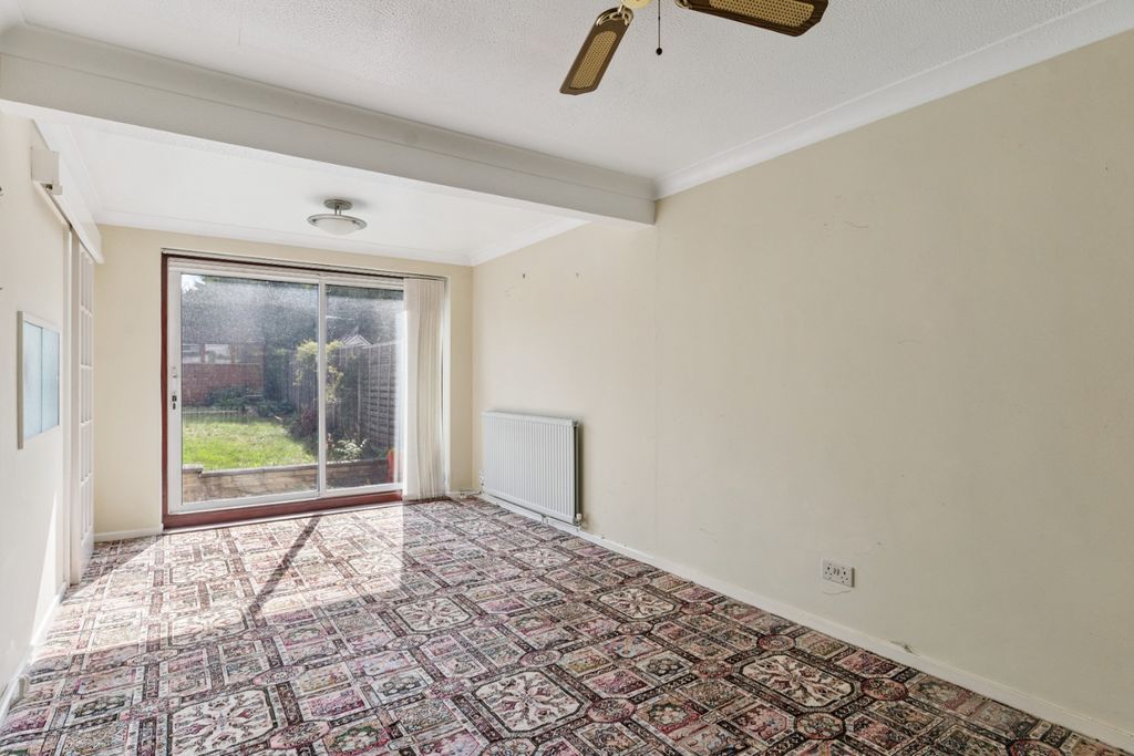 Property photo 3 of 17 4410112