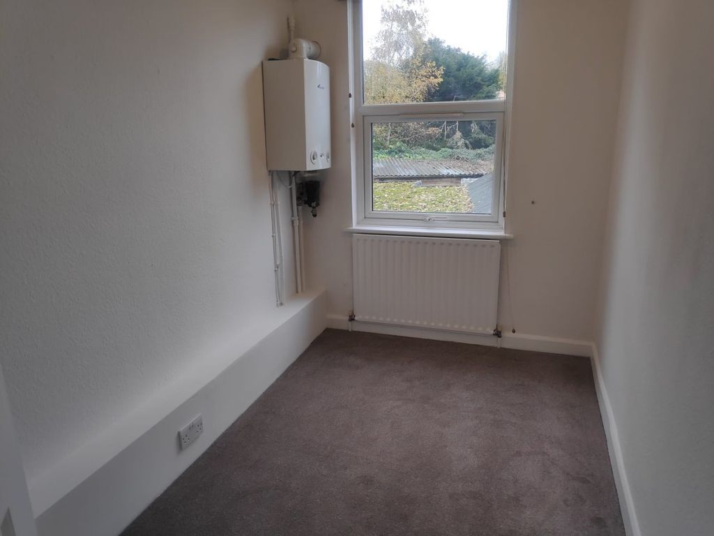 Property photo 3 of 6
