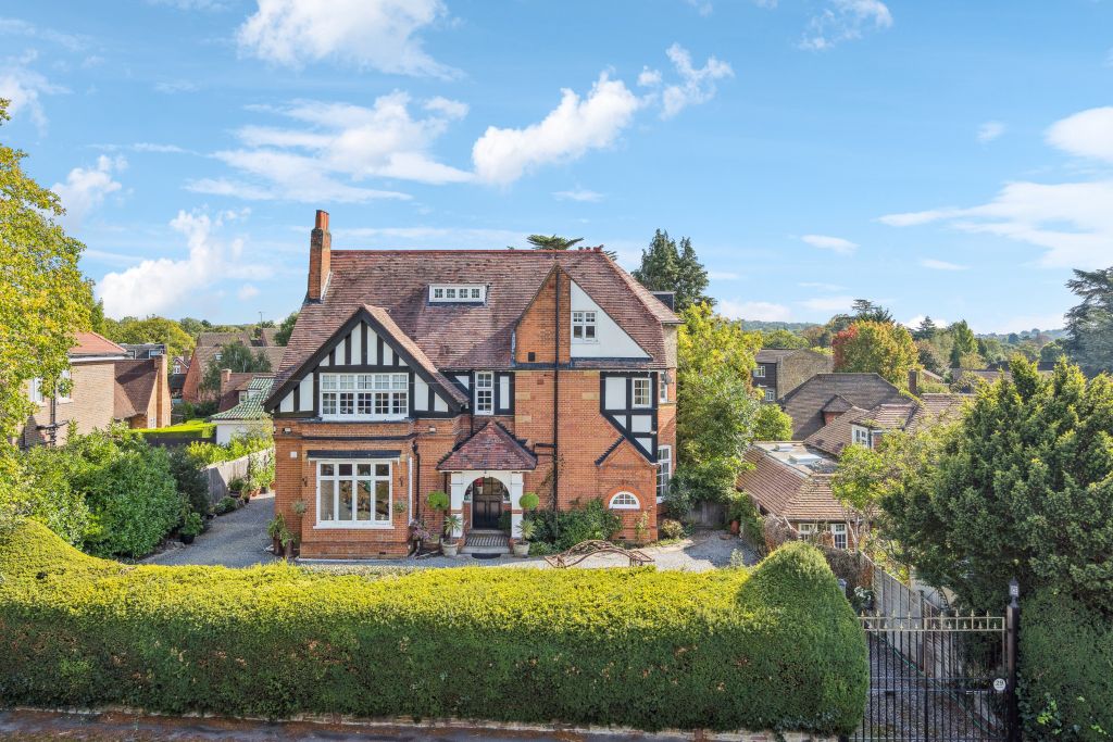 Property photo 1 of 22