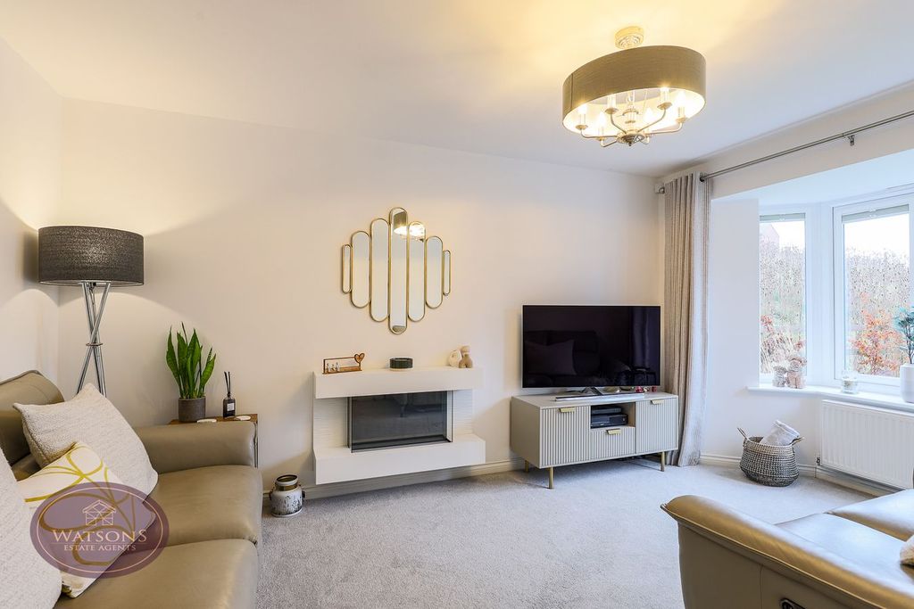 Property photo 3 of 31