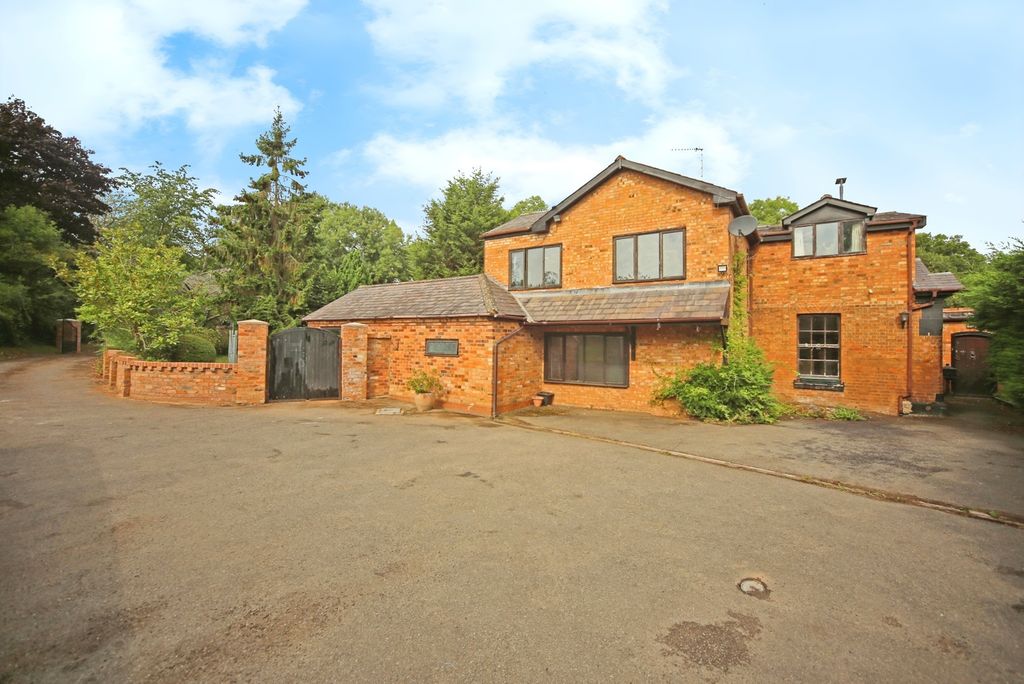 Property photo 1 of 28 Photo