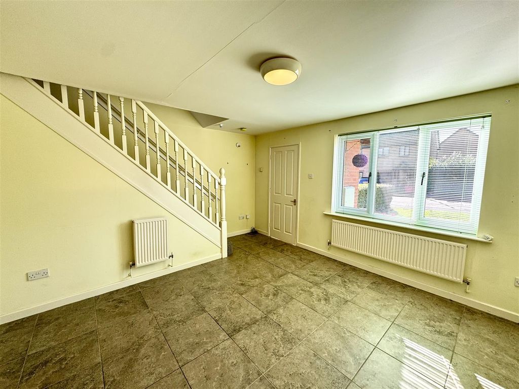 Property photo 2 of 17 Sitting Room