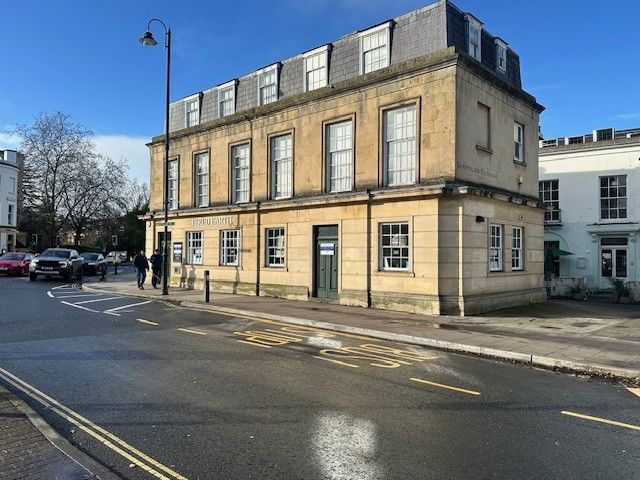 Property photo 1 of 5 Photo 5