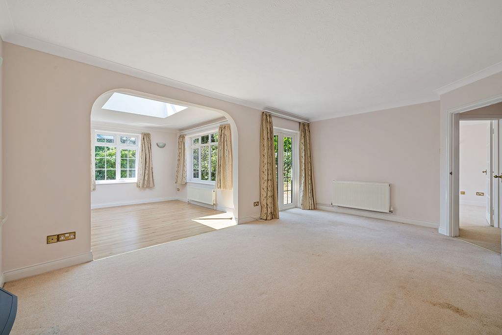 Property photo 3 of 15