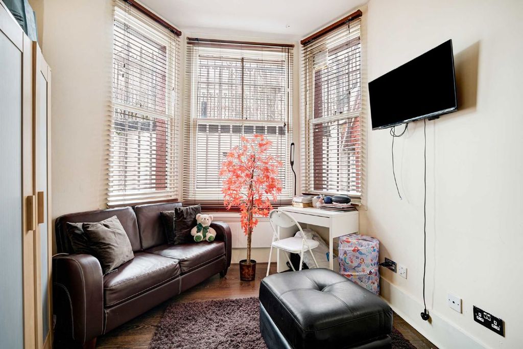 Property photo 3 of 4