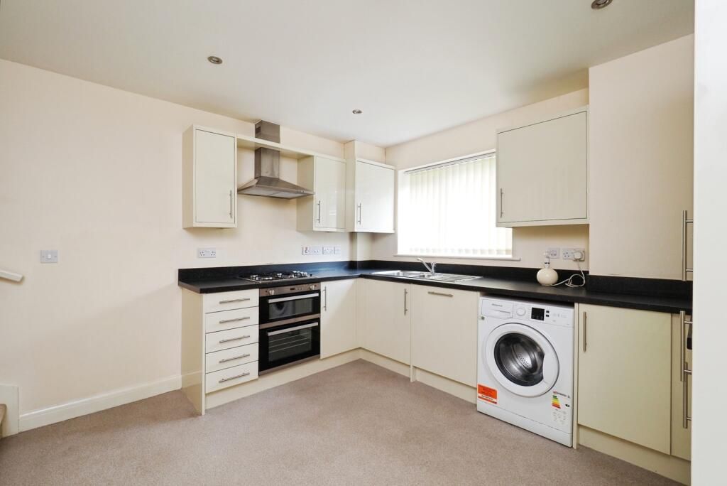 Property photo 2 of 16 725c0c3E04Be7B47269928Ad68535A6E