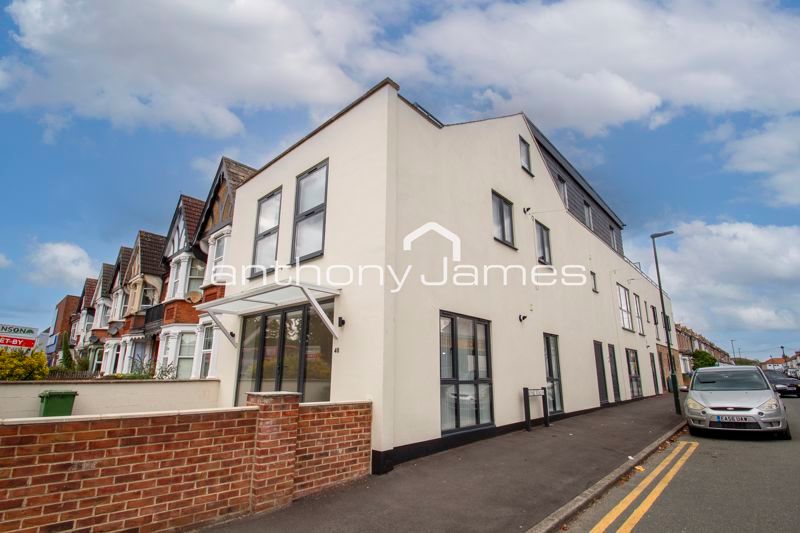 Property photo 1 of 7 Photo 7