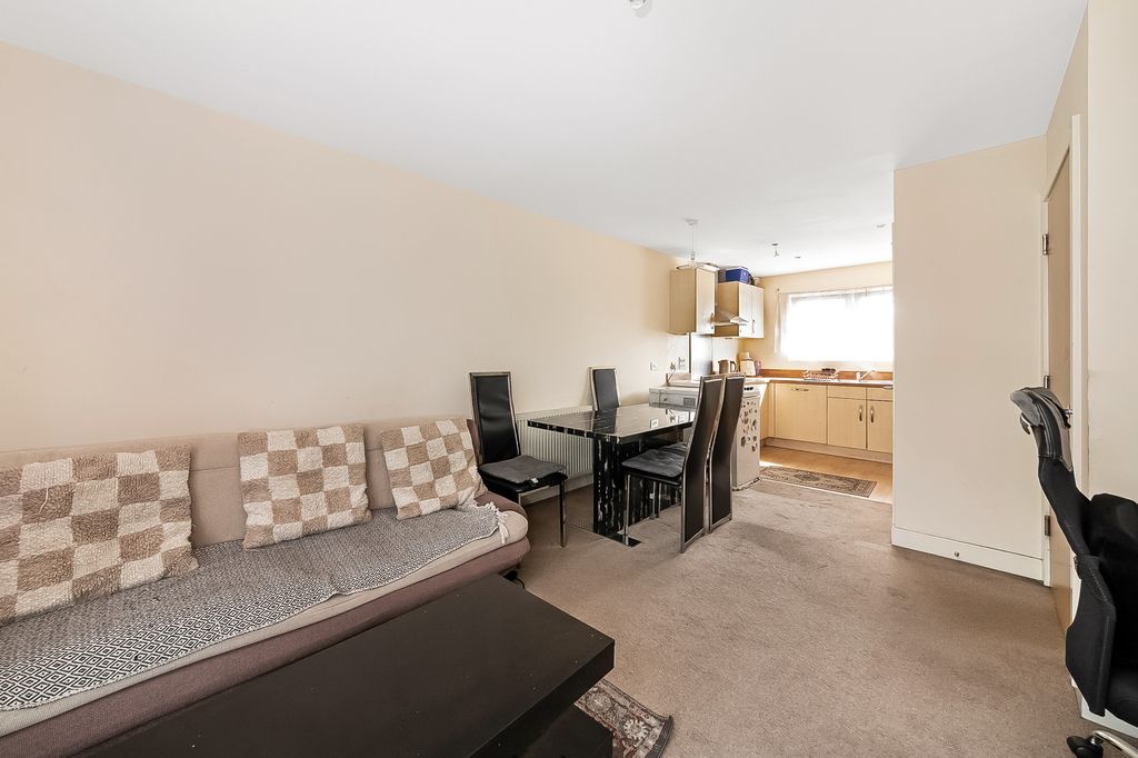 Property photo 3 of 12