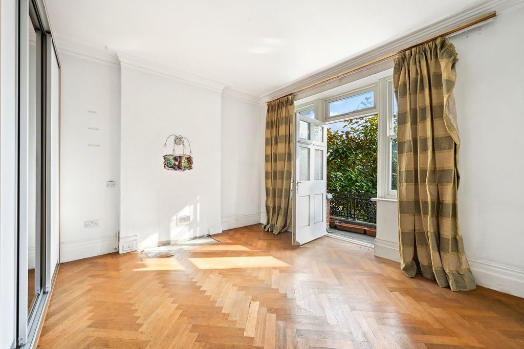 Property photo 3 of 12 Picture No. 05