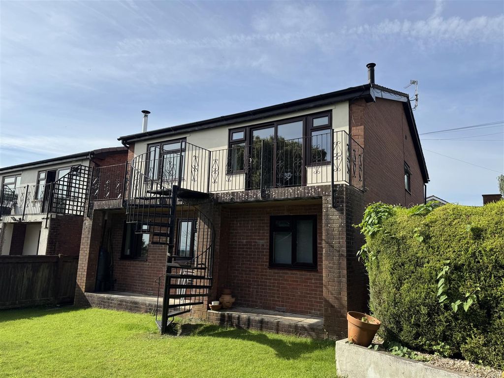 Property photo 1 of 31