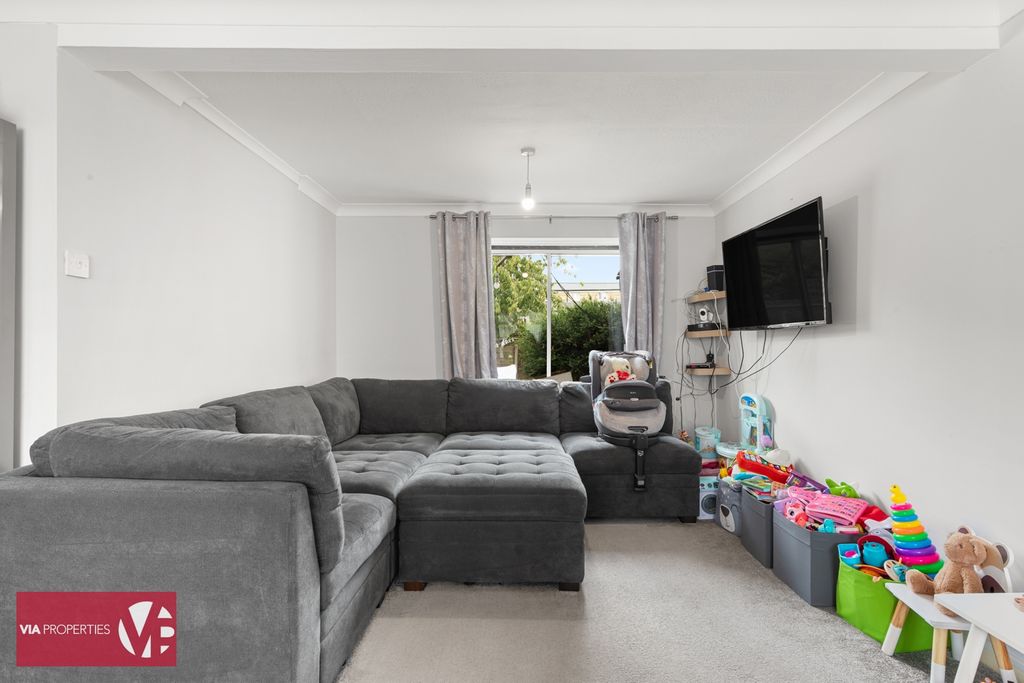 Property photo 3 of 16 Photo 17