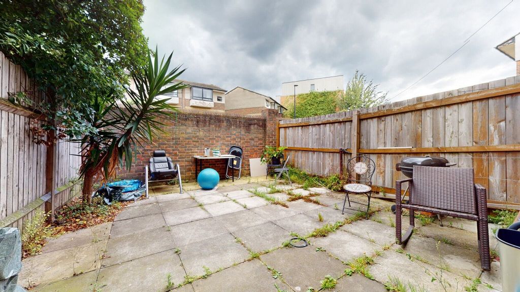 Property photo 2 of 20