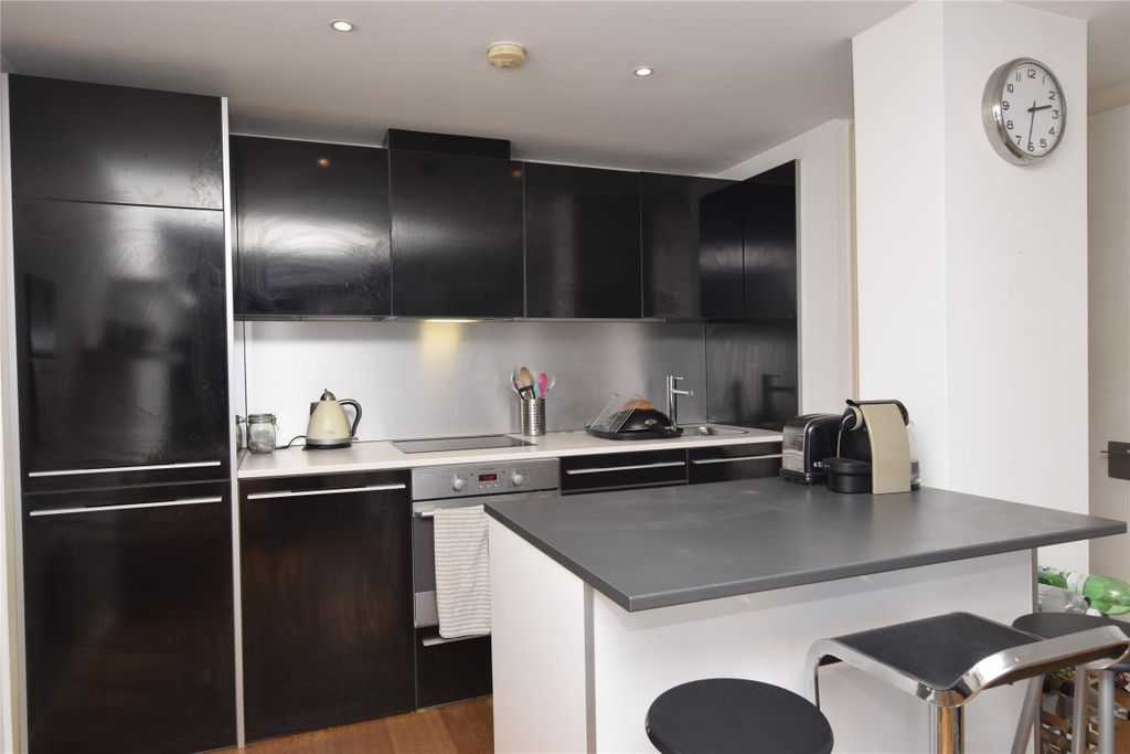 Property photo 2 of 9 Kitchen Area