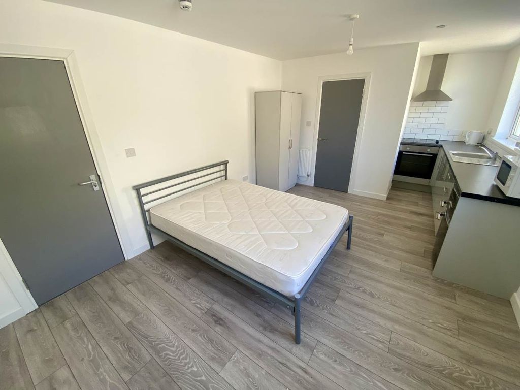 Property photo 1 of 6 Img_5181