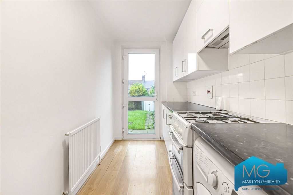 Property photo 2 of 15 Picture No. 04