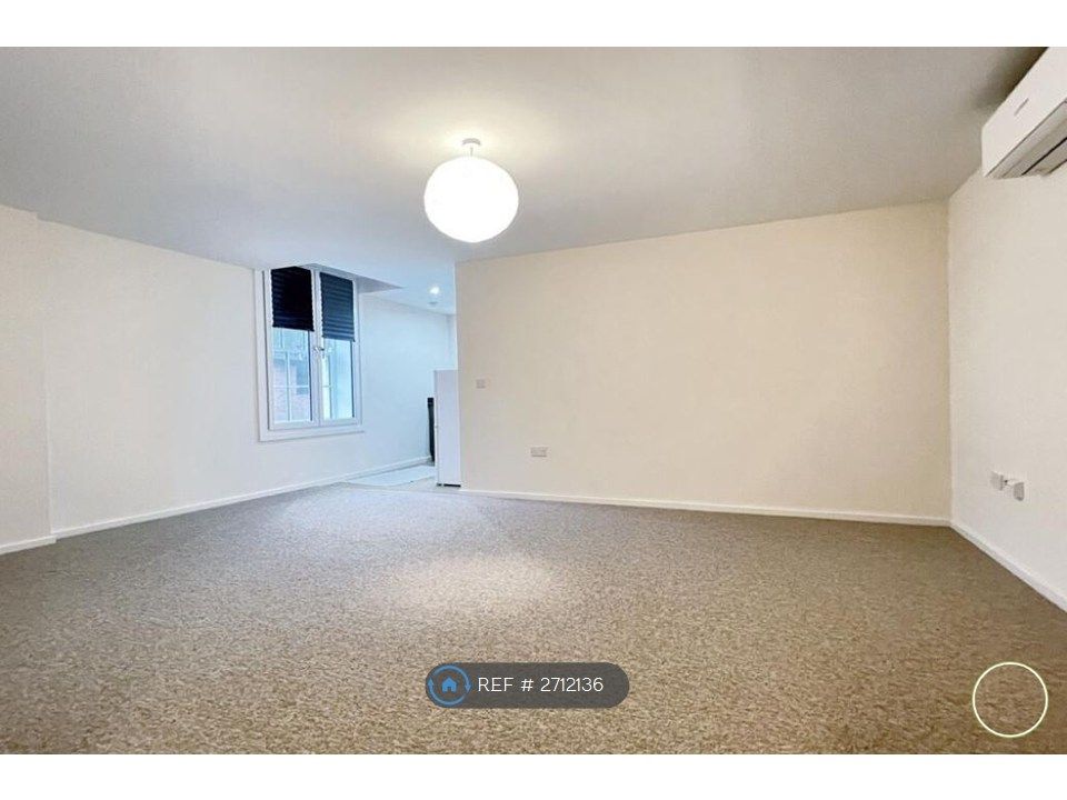 Property photo 1 of 5 Lounge