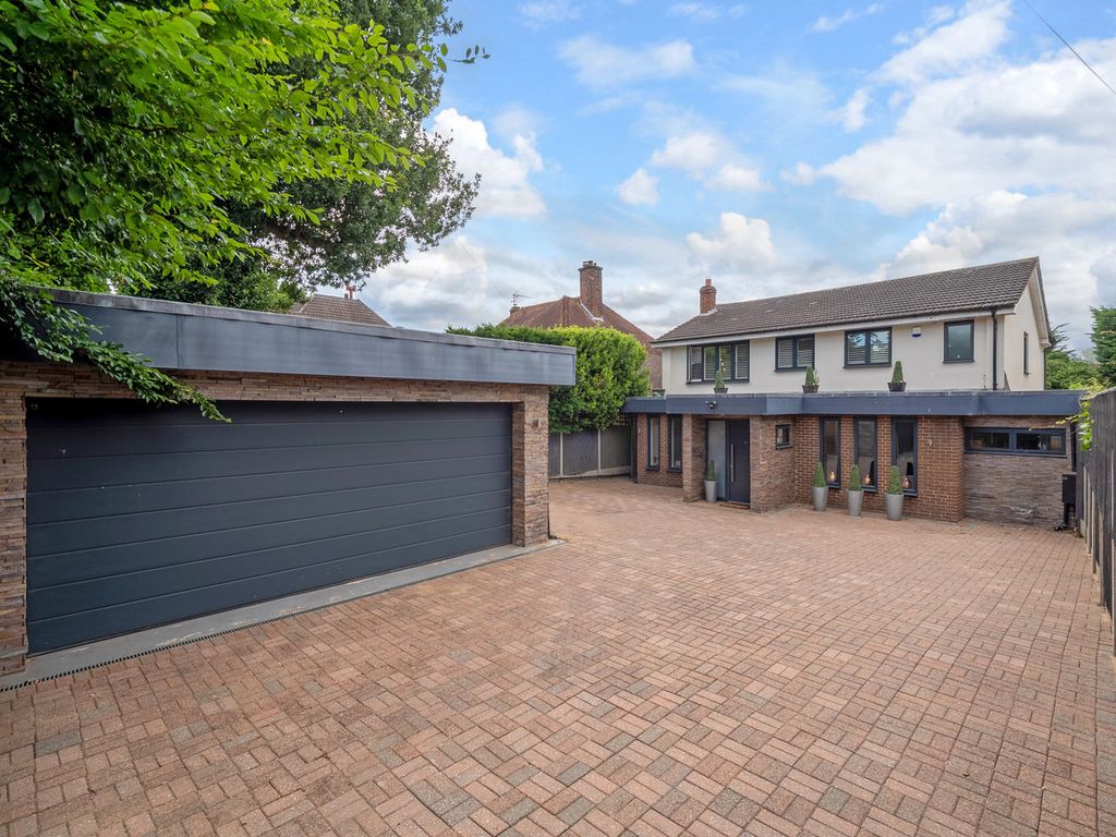 Property photo 1 of 18