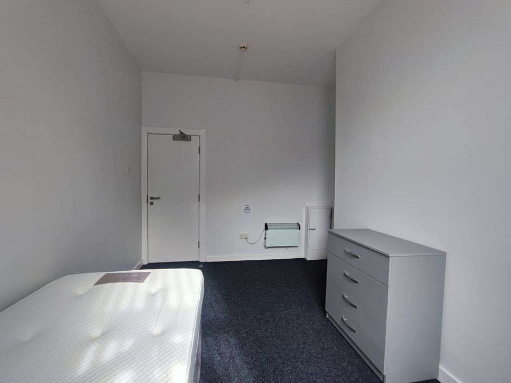 Property photo 1 of 2 Room