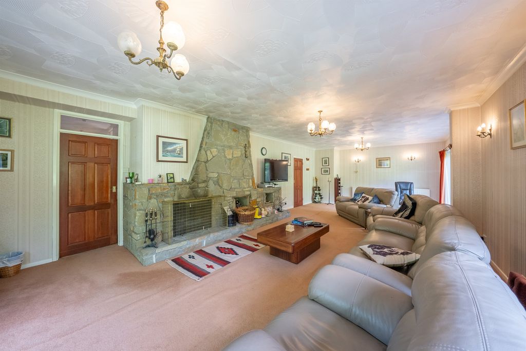 Property photo 3 of 30