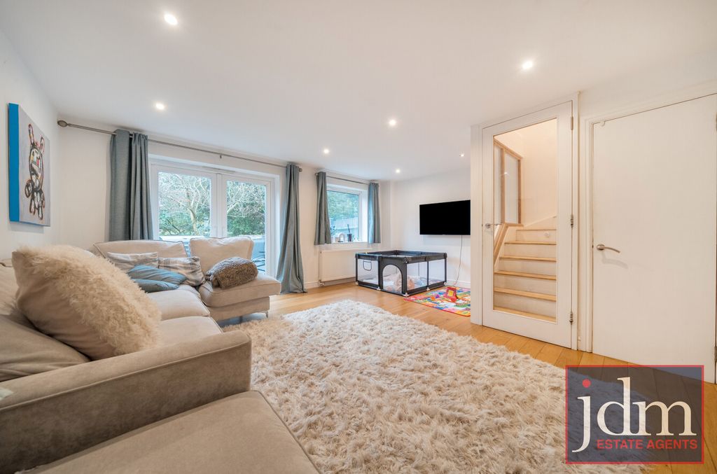 Property photo 3 of 10 Reception Room