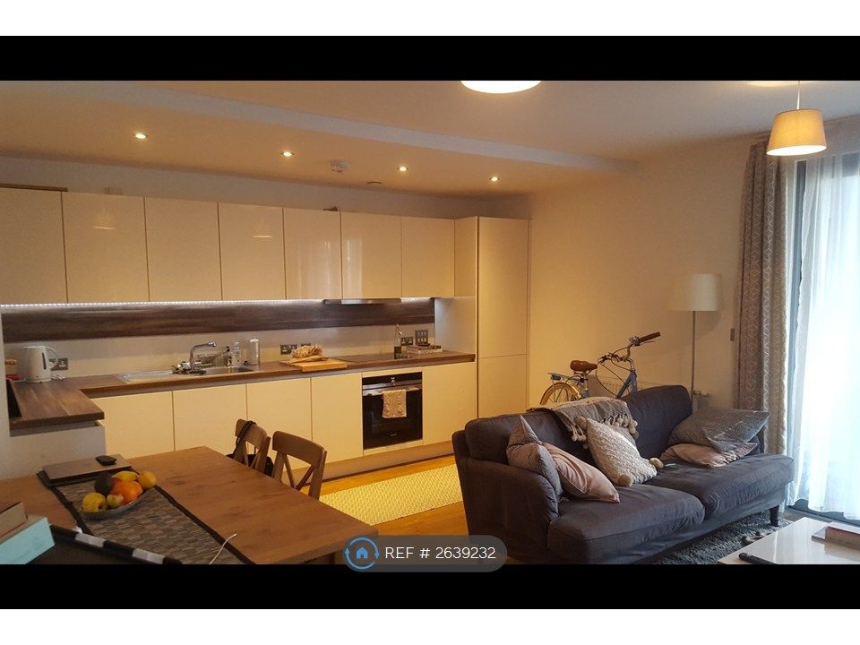 Property photo 3 of 12 Kitchen / Living Room