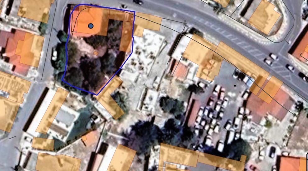 Property photo 1 of 2 Land With House In Geroskipou