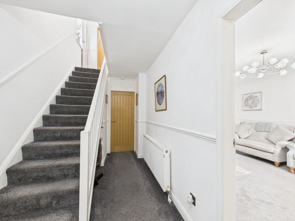 Property photo 3 of 33 Cam05513G0-Pr0030-Still018.Jpg